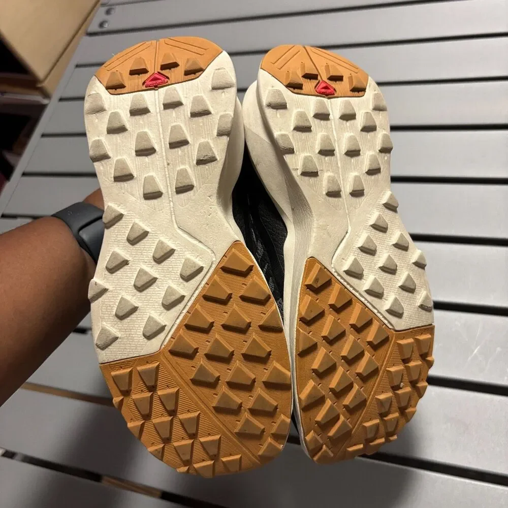 Salomon these shoes
